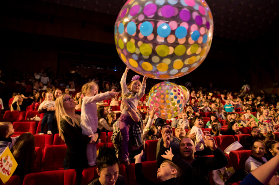 &Scy;&pcy;&iecy;&kcy;&tcy;&acy;&kcy;&lcy;&softcy; &laquo;&Tcy;&rcy;&icy; &kcy;&ocy;&tcy;&acy;&period; &Dcy;&iecy;&ncy;&softcy; &vcy;&acy;&rcy;&iecy;&ncy;&softcy;&yacy;&excl;&raquo;