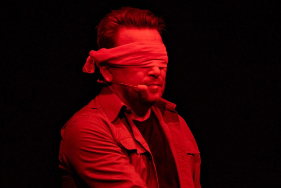 Моноспектакль «Асадов»